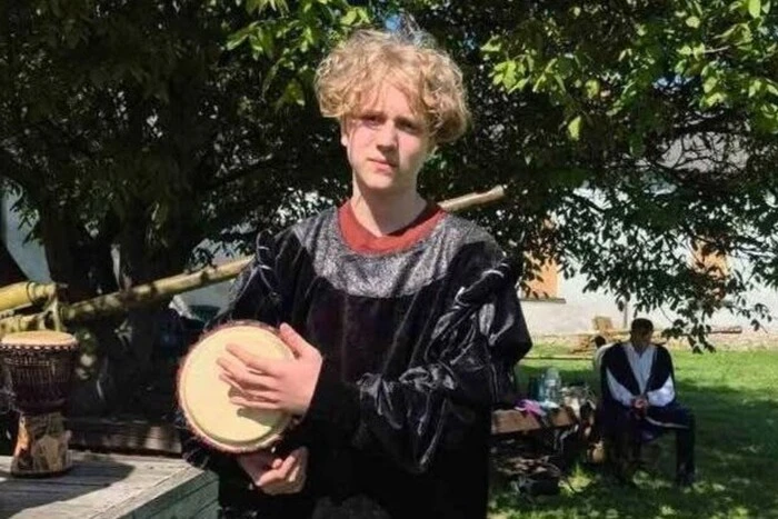 Син українського захисника, який трагічно загинув у Києві в результаті жахливої дорожньо-транспортної пригоди, мріяв про кар'єру програміста. 10