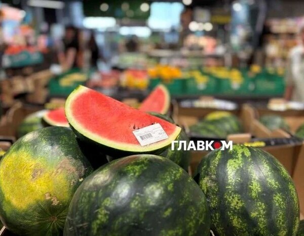 Скористайтеся знижками на кавун. Які хитрощі використовують магазини, щоб розпродати перші дорогі баштанні культури
