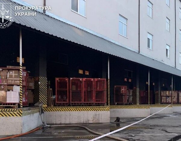 Вибух на поштовому терміналі Оболоні: СБУ розслідує теракт у Києві