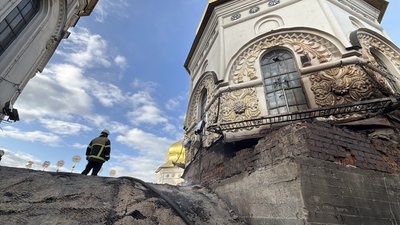 Від печер Антонія до російських атак — історія Києво-Печерської Лаври