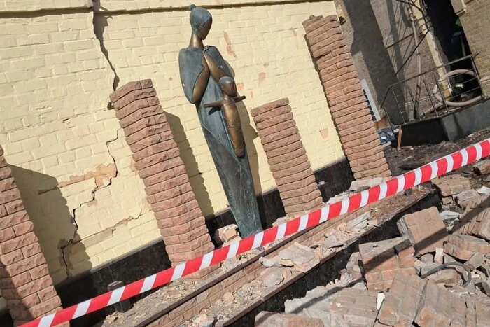 Удар по спадщині: від початку війни у Києві постраждали понад 240 пам'яток