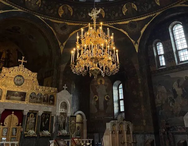 Києво-Печерська лавра частково відкрила двері для гостей.