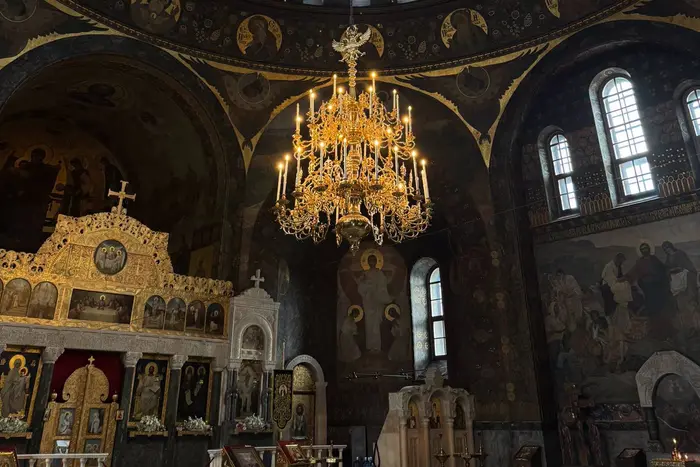 Києво-Печерська лавра частково відкрила двері для гостей. 7