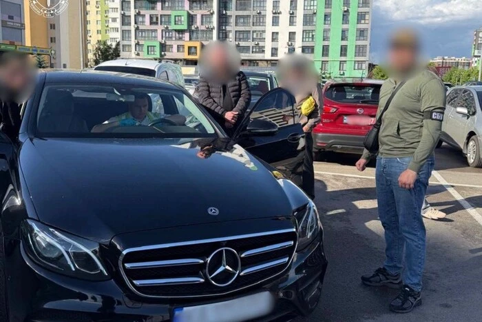 На кордоні з Румунією обіцяли «зелений коридор»: затримані ті, хто організовував схему&hellip;