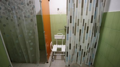 Кияни, які виховують дітей з інвалідністю, зможуть оформити тимчасовий відпочинок: нова соцпослуга запрацює з липня