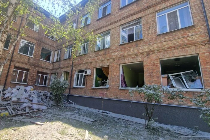 2 липня внаслідок нічного нападу на Київ було пошкоджено 23 навчальні заклади. 17 2 липня внаслідок нічного нападу на Київ було пошкоджено 23 навчальні заклади. 6
