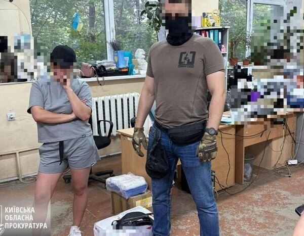 Мешканка Києва засуджена до дев’яти років позбавлення волі за спробу провезти канабіс з Таїланду.