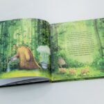 Головна 31 Книга для дітей, перекладена українською жестовою мовою: у Києві представили…