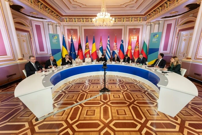 Головна 8 Зустріч на вищому рівні у Києві завершилася ухваленням значної заяви. Який зміст…