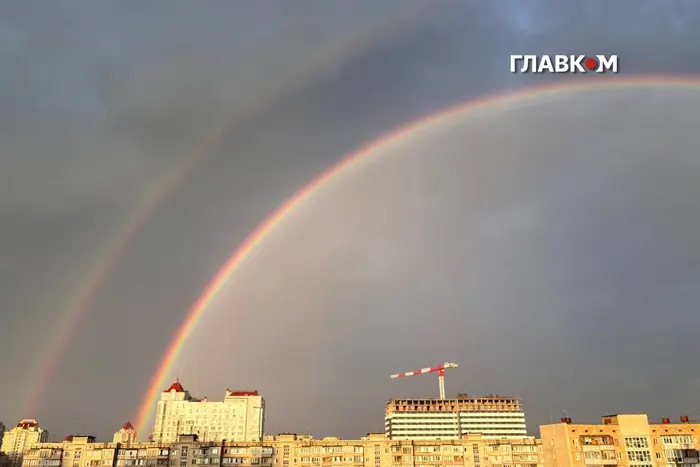 Над Києвом після дощу з'явилася подвійна веселка (фото)