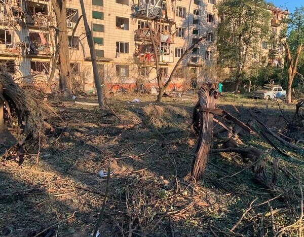 Ракетний удар по Києву: наслідки на Нивках (фото)