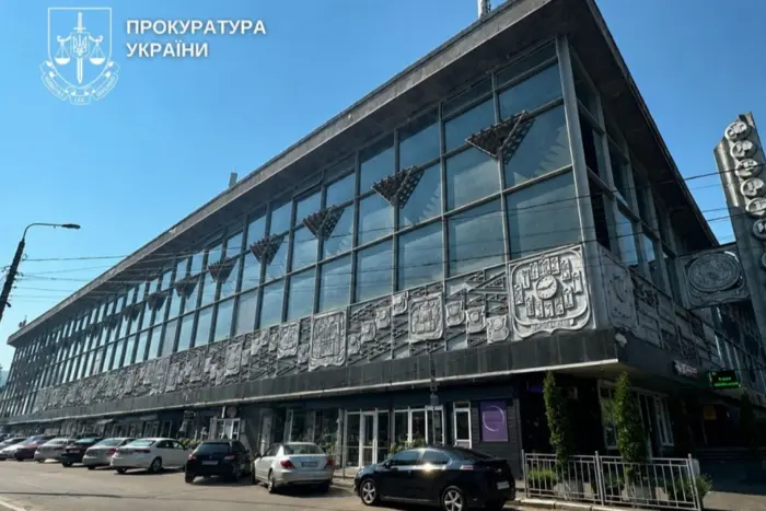 Долю Житнього ринку вирішить суд: прокуратура вимагає захистити пам'ятку