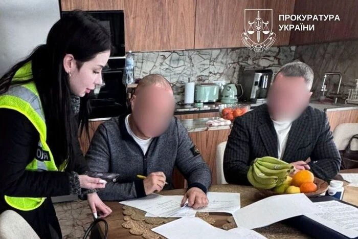 Нардеп двох скликань, який захопив землю біля Дніпра, постане перед судом. 24 Нардеп двох скликань, який захопив землю біля Дніпра, постане перед судом. 5
