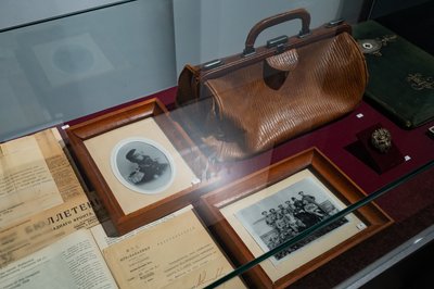 У Києві відкрили виставку про історію військової медицини