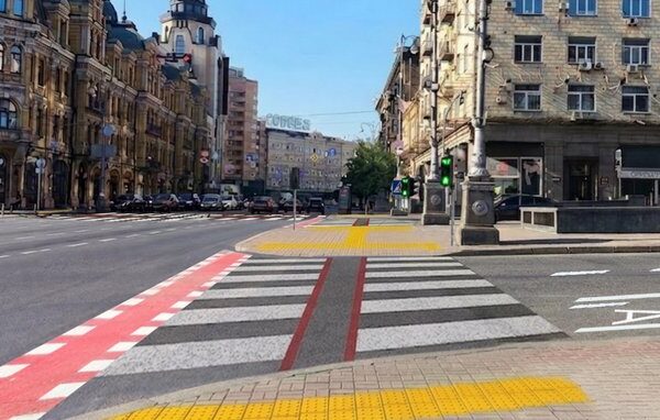 Натомість, щоразу спускатися в “Метроград” не потрібно буде: біля Бессарабської площі облаштують шість пішохідних переходів просто неба.