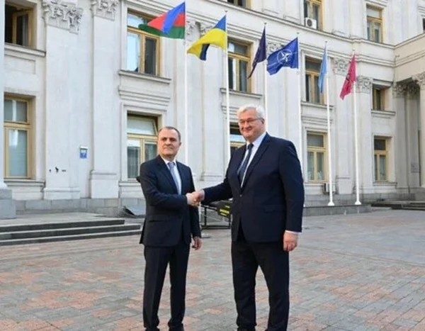 Міністр закордонних справ Азербайджану прибув до Києва