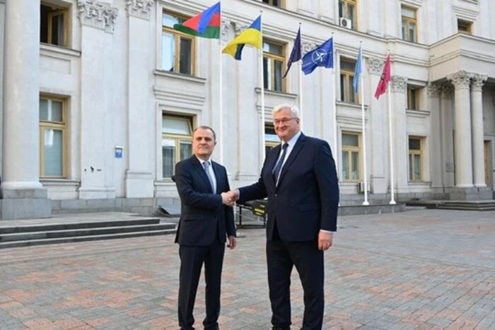 Міністр закордонних справ Азербайджану прибув до Києва
