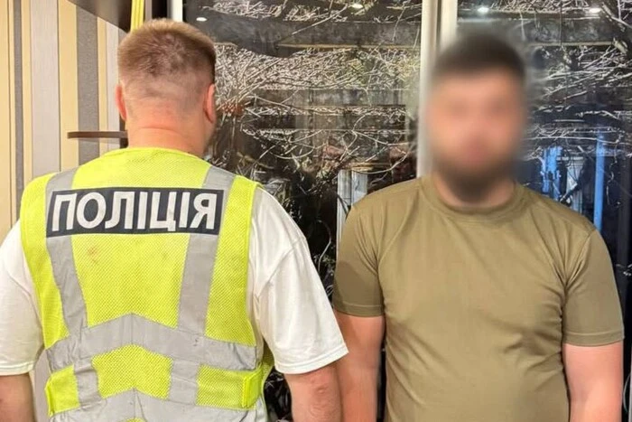 У Києві 77-річний лікар віддав «на перевірку СБУ» майже 2 млн грн