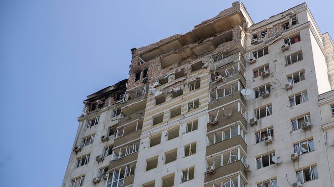 Понад п’ятсот осель та два десятки шкіл: як відроджується Голосіївський район після ударів Росії 2