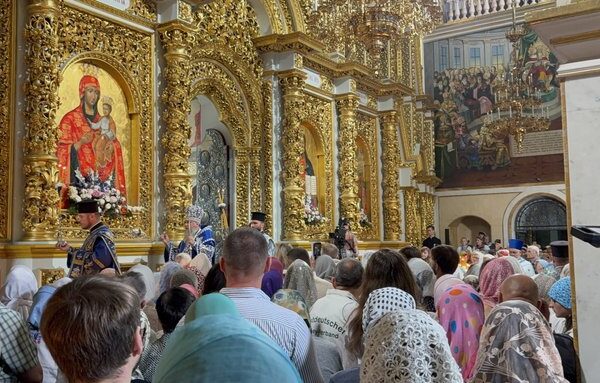 Успіння Діви Марії: у Києво-Печерській Лаврі пройшла урочиста служба