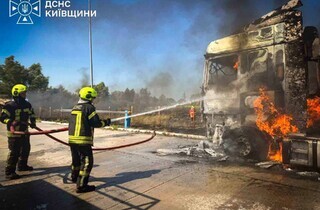 РФ атакувала парковку на Київщині, є жертви та постраждалі (актуалізовано) 8