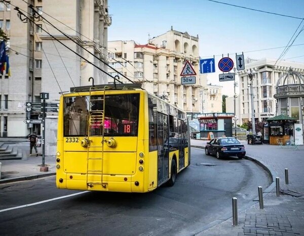 Київ: Тролейбуси в центрі міста 24 серпня рухаються за новими маршрутами (ілюстрація)