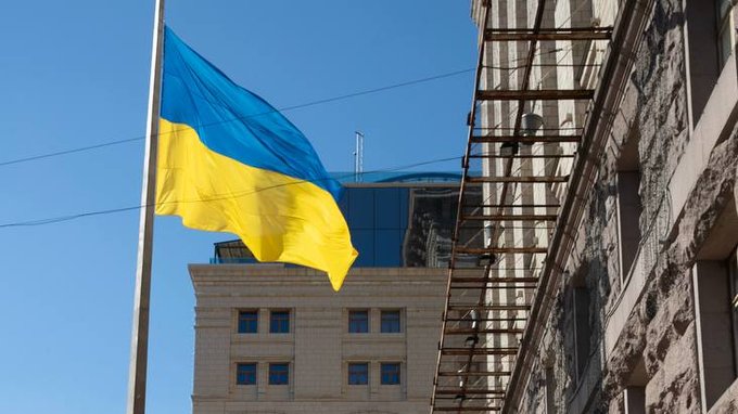 День Державного прапора України: у столиці біля КМДА урочисто підняли синьо-жовтий стяг 2