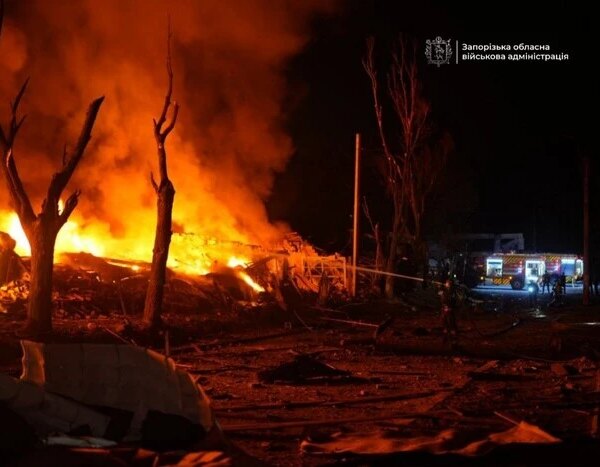Російські війська завдали ударів по Києву та Запоріжжю, спричинивши руйнування та травми серед населення.