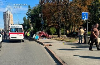 Дорожньо-транспортна пригода на Чоколівському бульварі: двоє загиблих, четверо поранених (ілюстрації) 17