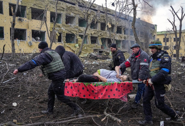 Маріуполь у фотографіях: як книги рятують місто від забуття 9 Маріуполь у фотографіях: як книги рятують місто від забуття 9