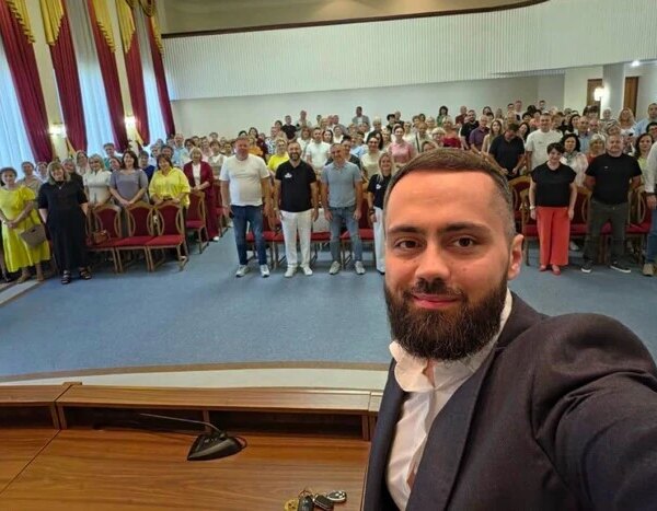 Кирило Фесик залишає посаду голови Оболонської РДА після шести років служби.