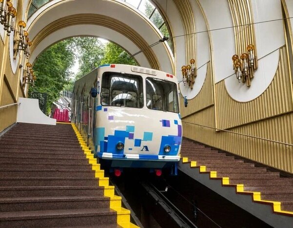 Київський фунікулер повертається до роботи після планового ремонту