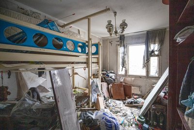 Понад півтисячі житлових будинків і два десятки освітніх закладів: як відновлюється після атак РФ Голосіївський район