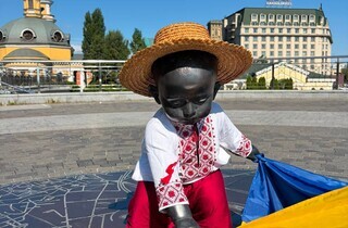 Новий вигляд пам'ятника "Кий, Щек, Хорив та сестра їхня Либідь" на Поштовій площі до Дня Незалежності 18