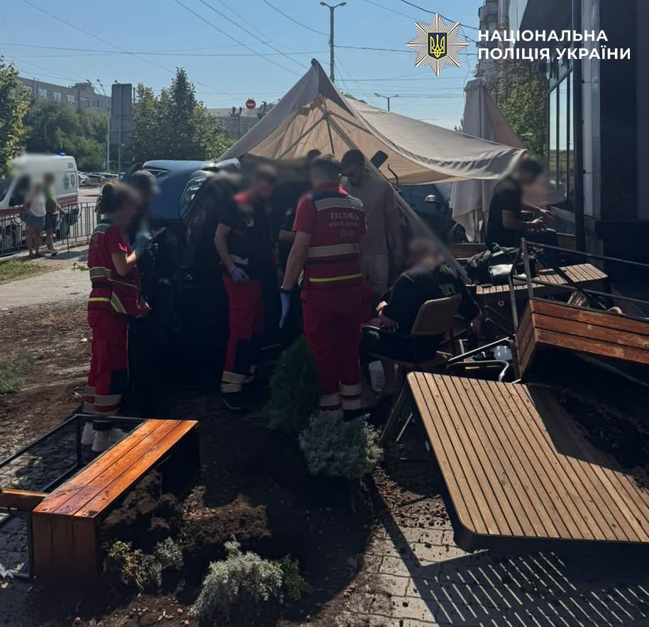 На місці ДТП працюють усі необхідні служби