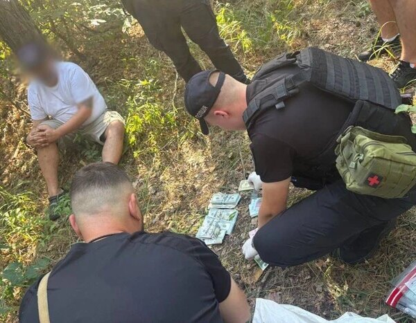 Використавши забуті ключі: у Києві чоловік пограбував квартиру сусіда на 2 мільйони гривень