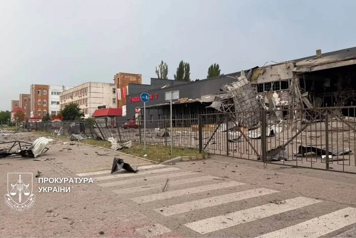 Росія знищила сортувальний центр Нової пошти у Києві, є загиблі (оновлено)