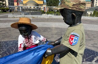 Новий вигляд пам'ятника "Кий, Щек, Хорив та сестра їхня Либідь" на Поштовій площі до Дня Незалежності 15