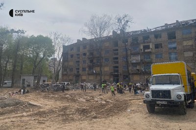 Понад півтисячі пошкоджених і 9 знищених будинків: як Святошин відновлюється після російських обстрілів
