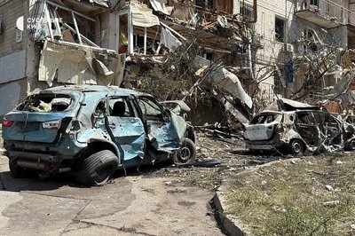 Цього року на 60% більше пошкоджених будинків, ніж торік: як відновлюється Печерський район після атак РФ