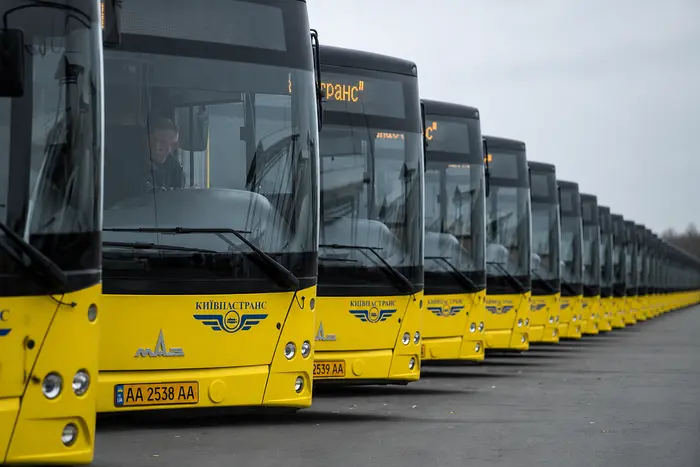 У Києві через атаку РФ змінили маршрути автобусів