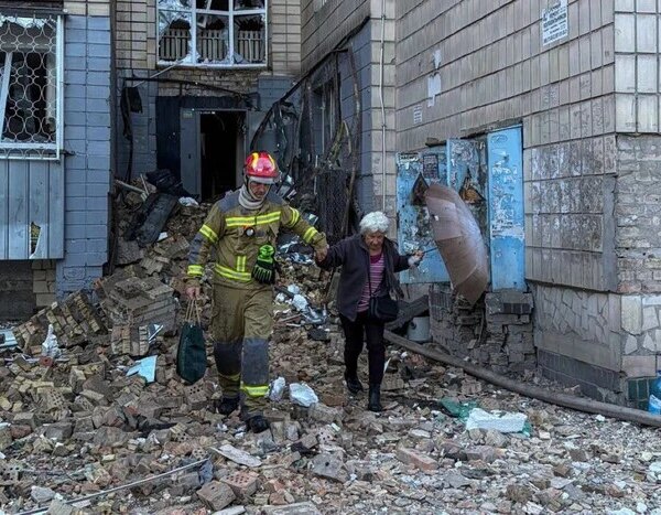Київ під масованим обстрілом: 40 тисяч домогосподарств без електроенергії