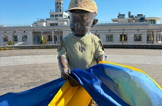 Новий вигляд пам'ятника "Кий, Щек, Хорив та сестра їхня Либідь" на Поштовій площі до Дня Незалежності 17