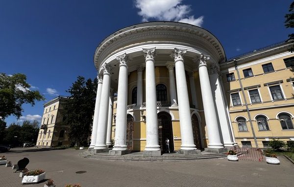 Головна 28 Судова інстанція повернула в розпорядження держави будівлю Жовтневого палацу, розташованого в Києві.