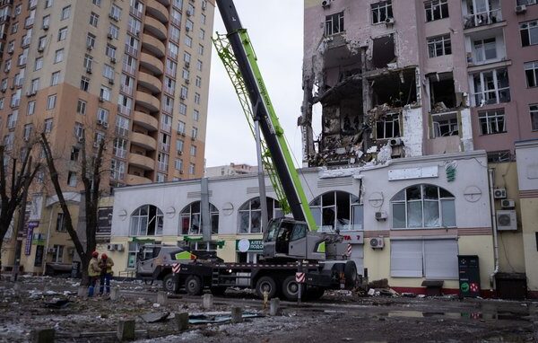 Головна 22 388 домів та дві спортшколи: як відновлюють Дніпровський район Києва після російських…