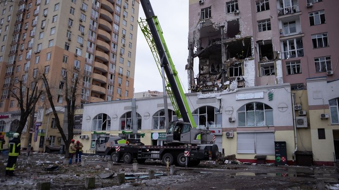 388 домів та дві спортшколи: як відновлюють Дніпровський район Києва після російських атак 2