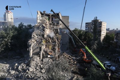 800 пошкоджених внаслідок російської агресії будинків: як триває відновлення Дарницького району Києва