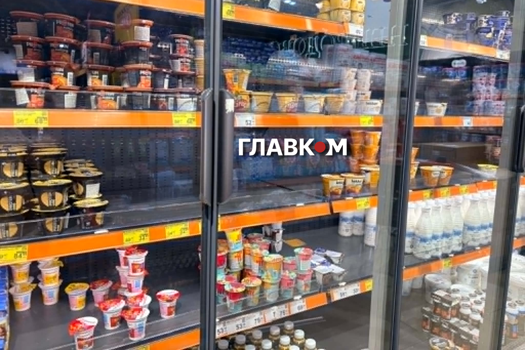 Де закінчуються полиці супермаркетів: порожнеча на тлі війни 35 У київському «Сільпо» відсутні окремі позиції молочної продукції