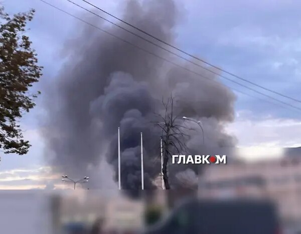 Київ відбиває атаку російських дронів: є влучання в кількох районах
