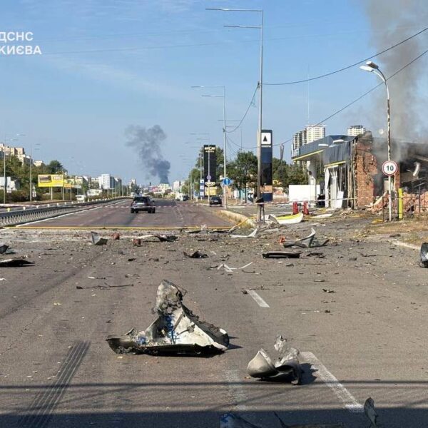 Наслідки атаки на київську АЗС: рятувальники показали фото та відео